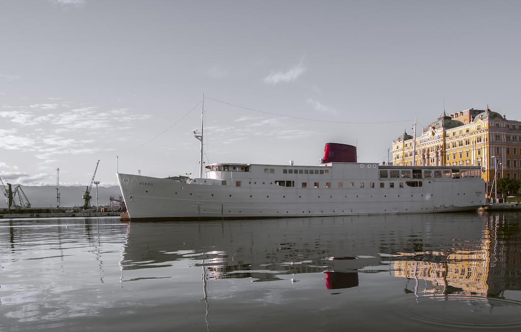 Botel Marina ริเยกา ภายนอก รูปภาพ