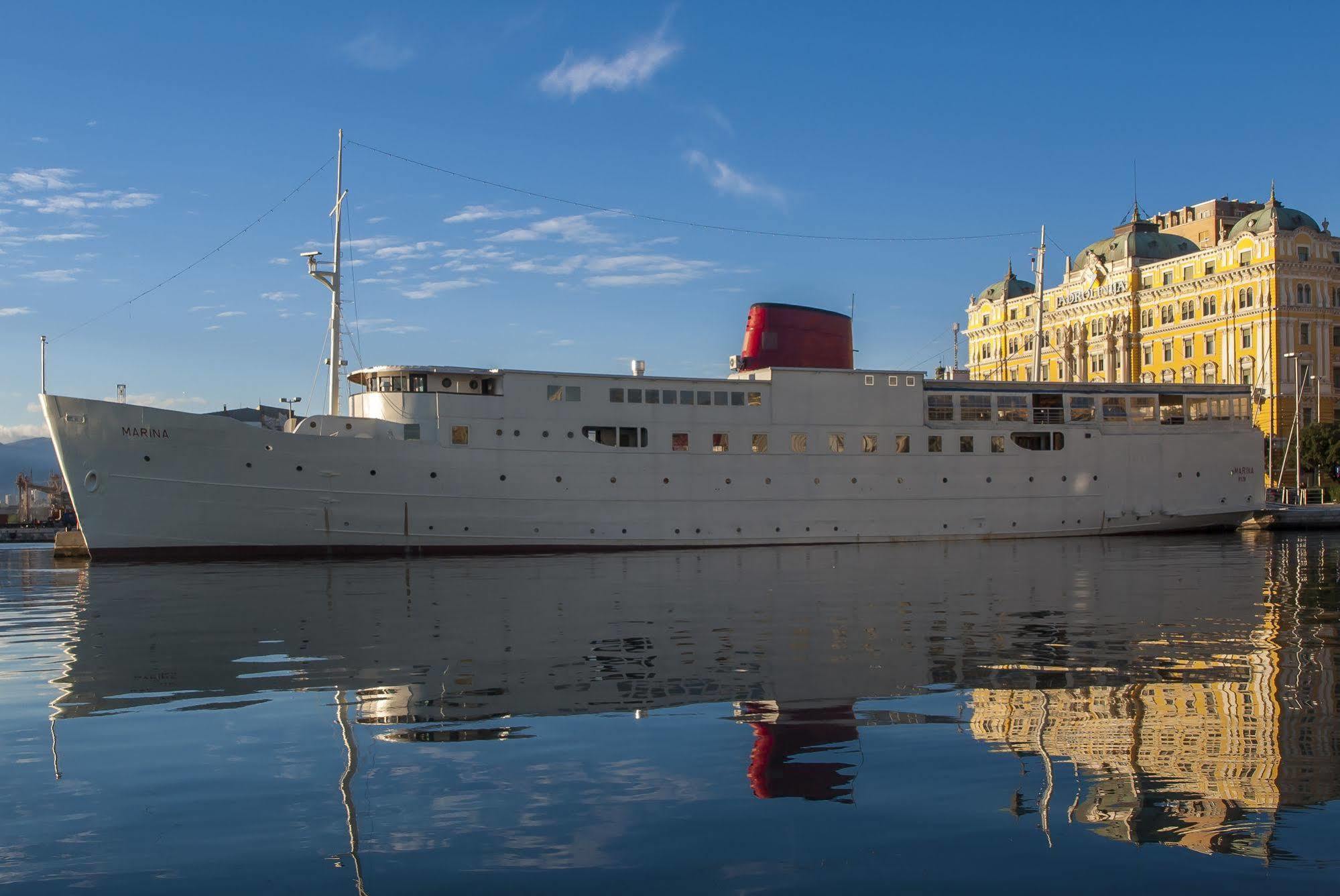 Botel Marina ริเยกา ภายนอก รูปภาพ